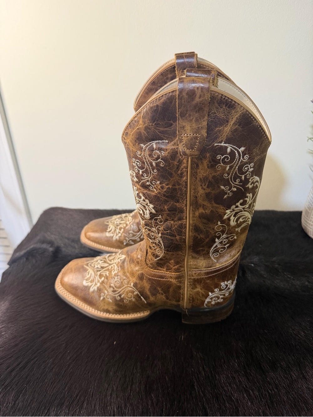 Brown Embroidered Western Cowboy Boots - Women